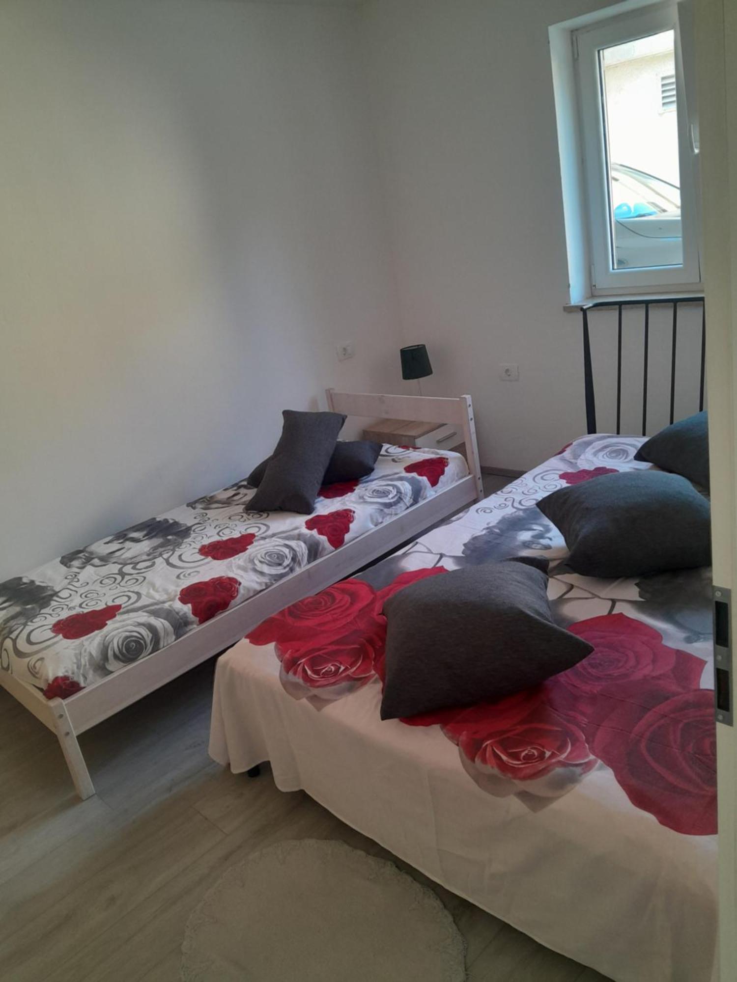 Apartmaji Strunjan Eksteriør billede